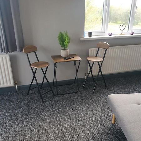 Happy Airfield Studio Sandtoft Экстерьер фото